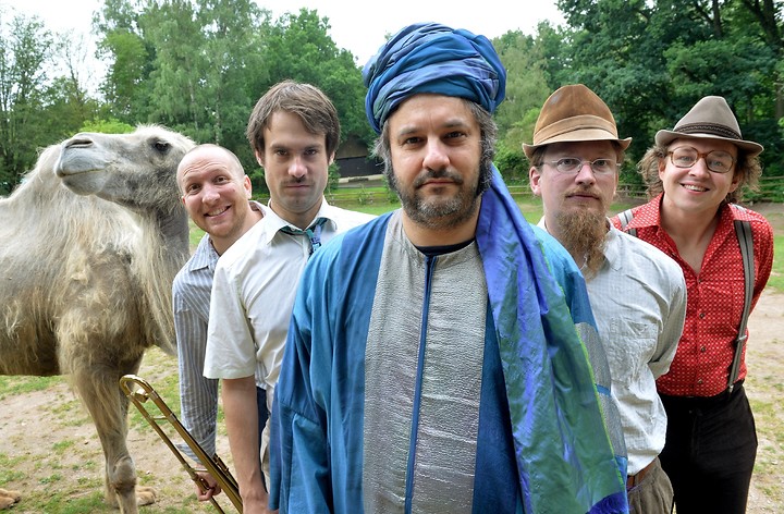  (&copy;&nbsp;Berny Meyer)